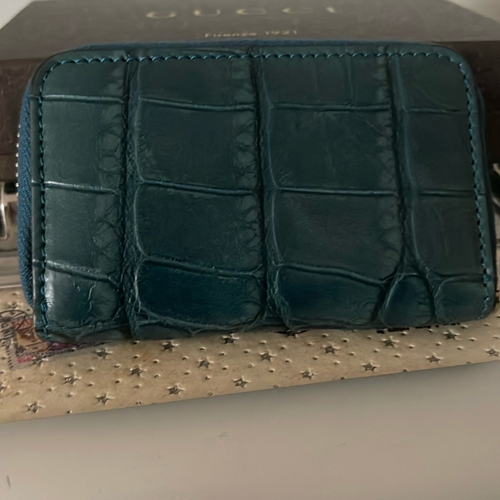 🔥Sale Gucci Turquoise Crocodile Embossed Zippy Card Holder